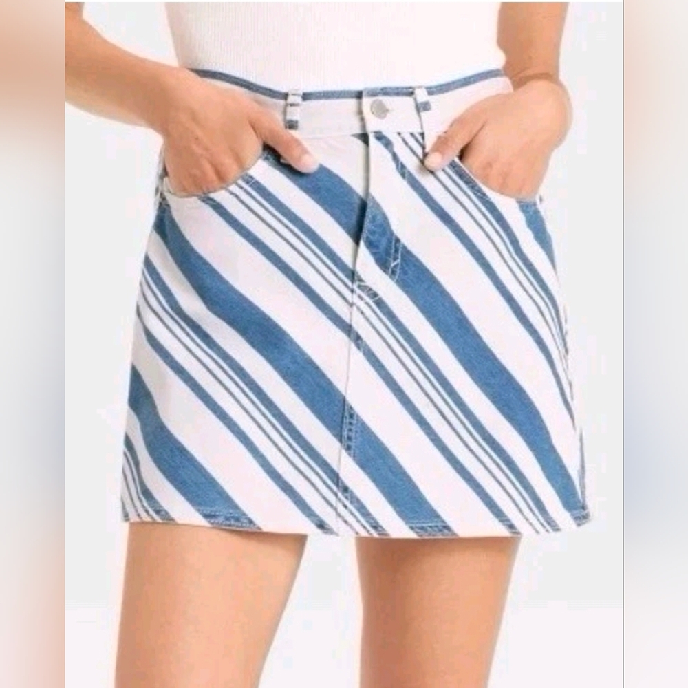NWT Universal Thread Diagonal Striped Blue and Denim White Mini Skirt 8 12 14